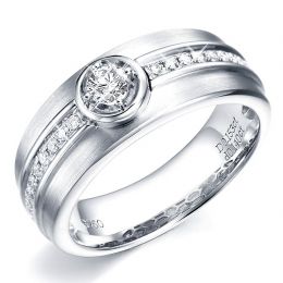 Bague Chevalière or Homme or blanc 750/1000. Diamant serti clos