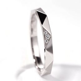 Alliance de Mariage Triangulaire en Or blanc 18ct avec Diamants