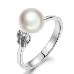 Bague anneau or blanc perle Akoya Japon. Motif Papillon
