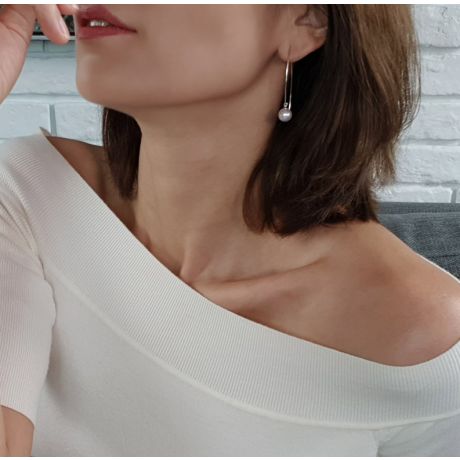 Pendant d'oreille Perle Akoya, Or blanc. Less is more. Minimaliste