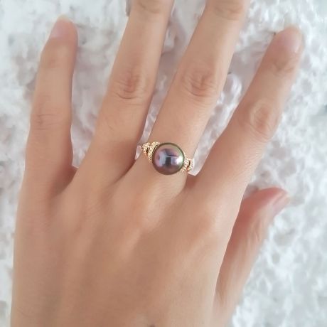 Bague or jaune stylée 2 époques - Perle Tahiti émeraude rosée, Diamants