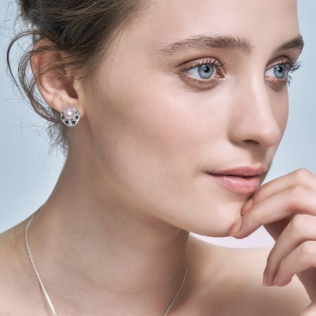 Boucles Oreilles Mikadzuki I Perle Akoya Saphir. Croissant de Lune