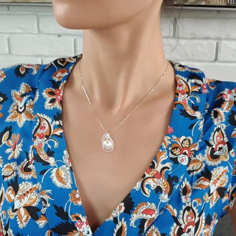 Pendentif goutte d'or blanc et diamants - Perle d'Australie blanche