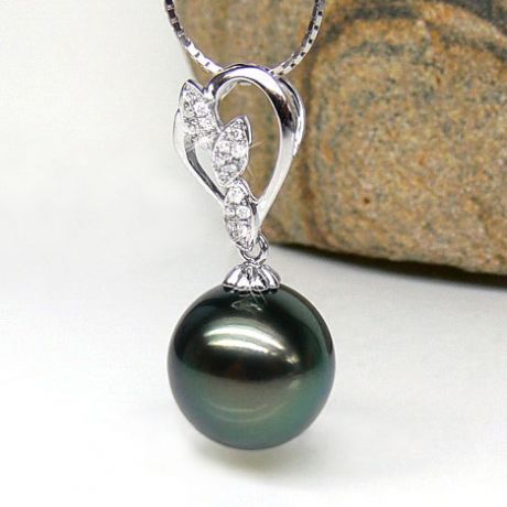 Pendentif pétales d'or blanc - Diamants pavés - Perle de Tahiti