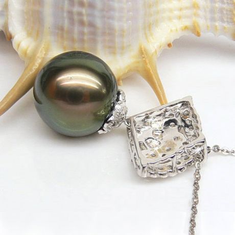 Pendentif perle de Tahiti - Or blanc - Diamants princesses, brillants
