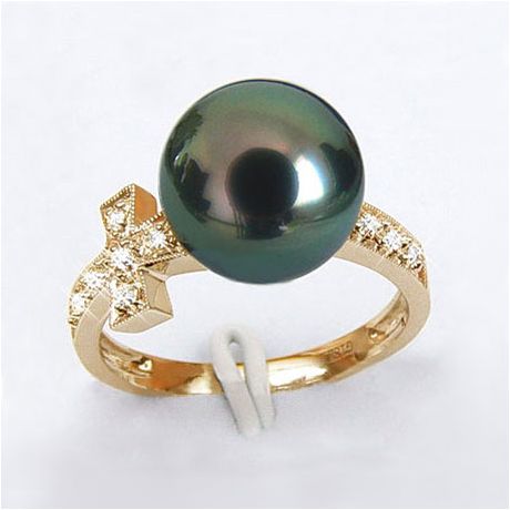 Bague croix romaine - Perle de Tahiti noire paon - Or jaune, diamants