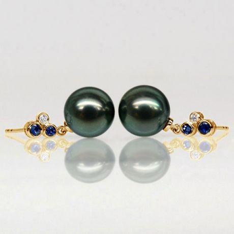 Boucles d'oreilles - Or jaune - Perles de Tahiti - Saphirs - Diamants