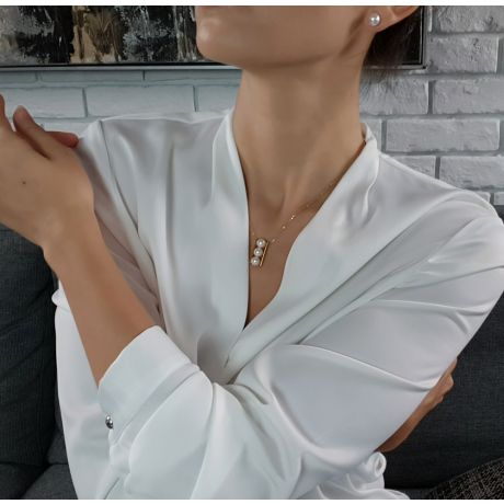 Pendentif 3 perles Akoya et or blanc. Disposition rail. Takana