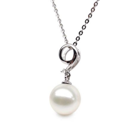 Pendentif chiffre 9 - Perle d'eau douce blanche - Or blanc, diamant