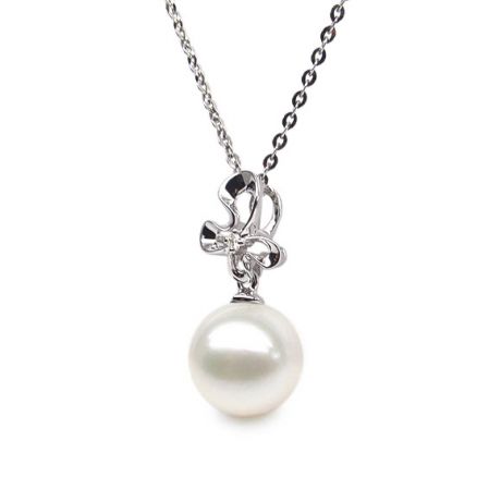 Pendentif perle fleur sauvage - 3 pétales en or blanc - Diamant