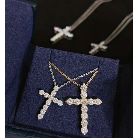 Pendentif religieux forme croix Or blanc