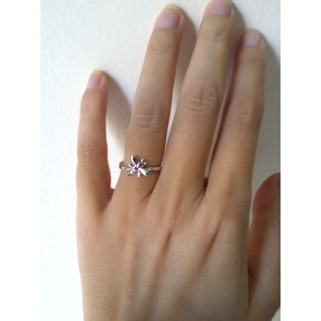 Bague libellule en or blanc et rubis