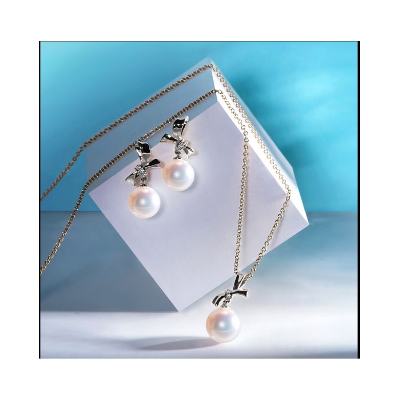 Pendentif et Boucles Ti noeud Koya. Perles Akoya, Or blanc, diamants - 4