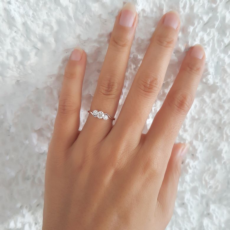 Solitaire trilogie or blanc - Bague de fiançaille 3 diamants | Trilogie - 8