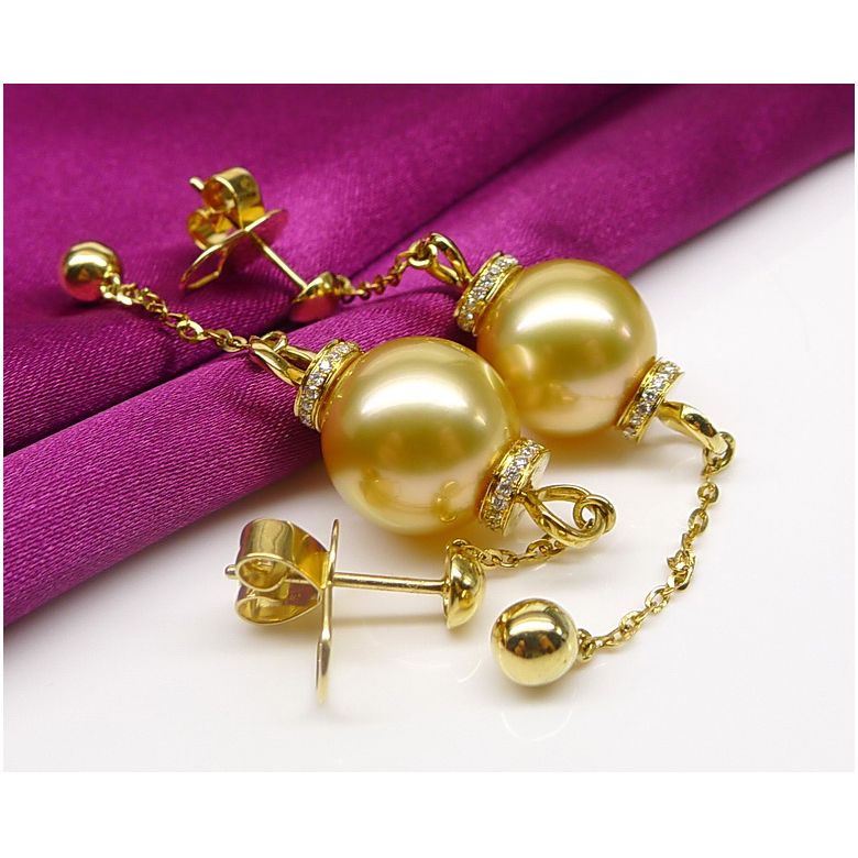 Pendants d'oreilles. Chainettes Or jaune, perles d'Australie dorée et diamants - 3
