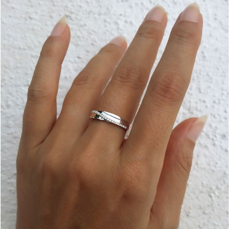 Duo d'alliances prestige - Design en diagonale -  Or blanc, diamants | Gemperles - 5