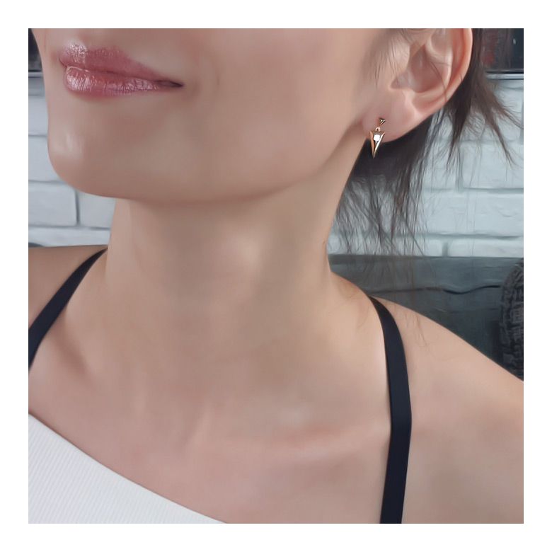 Pendants d'oreilles triangles Or jaune. Diamants 0.10ct - 5