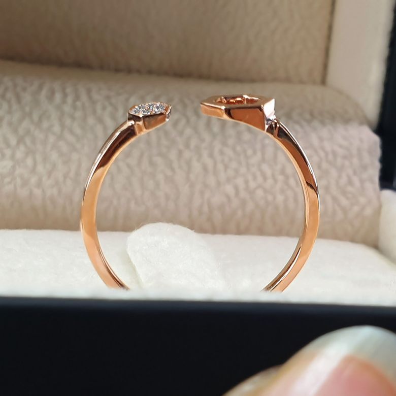 Bague ouverte hexagone. Or rose 18cts, diamants 0.030ct - 5