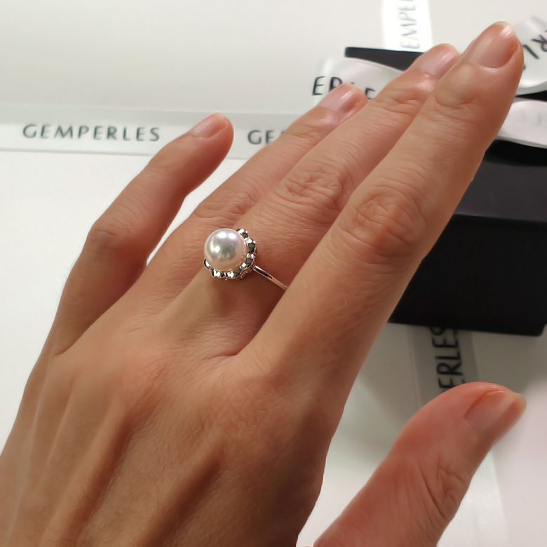 Bague fleur charnelle. Or blanc, perles Akoya Japon - 8