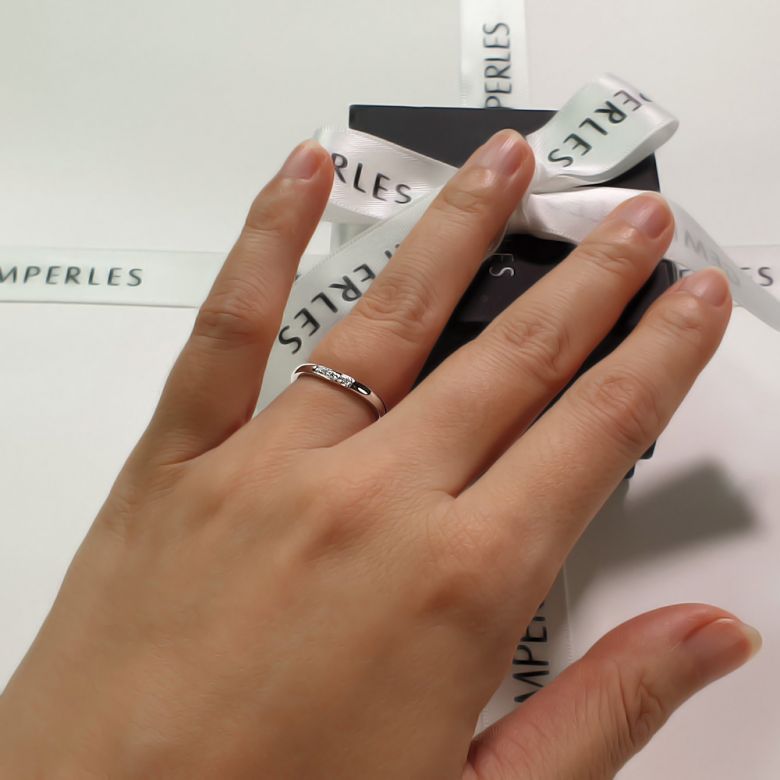 Alliance Femme. Platine. Diamants 0.040ct - 3