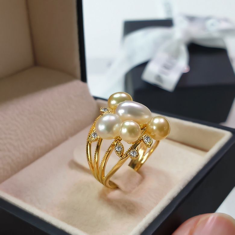 Bague secret flower first en perles d'Australie blanches et dorées - 11