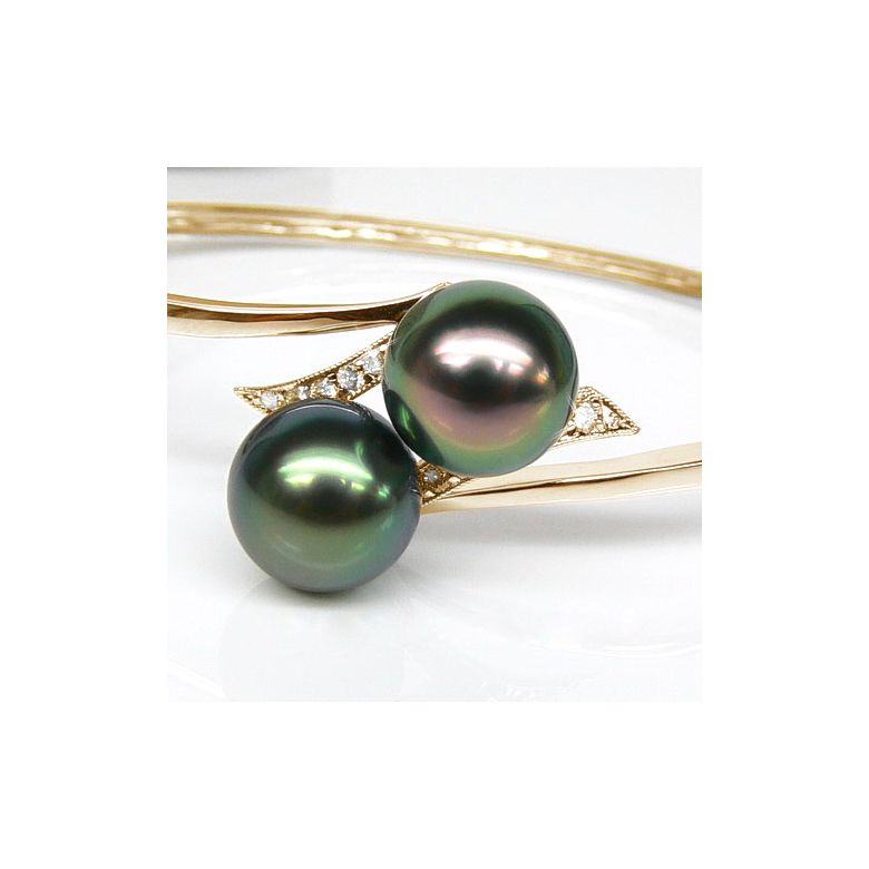 Bracelet jonc rigide or jaune - Diamants pavés - 2 perles de Tahiti - 4