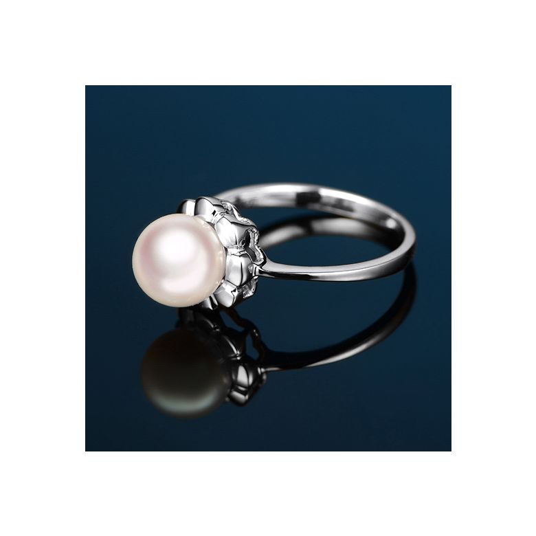 Bague fleur charnelle. Or blanc, perles Akoya Japon - 4