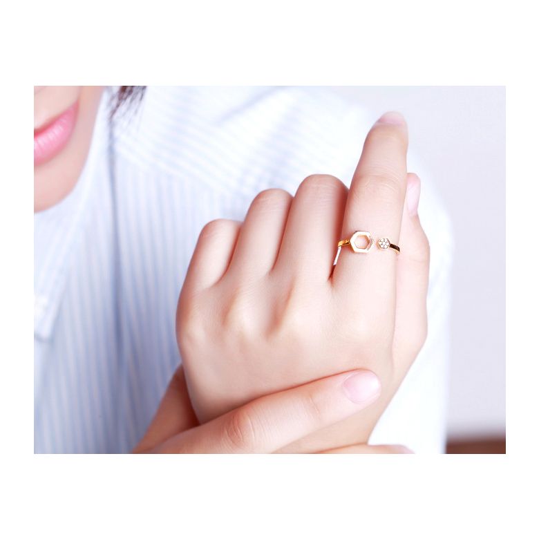 Bague ouverte hexagone. Or jaune 18cts, diamants 0.030ct - 2