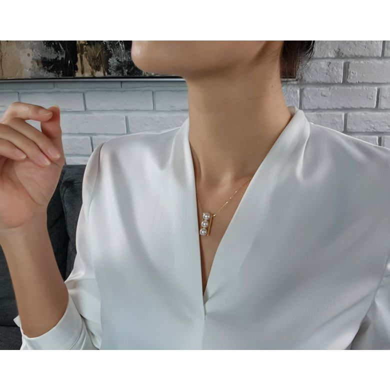 Pendentif 3 perles Akoya et or blanc. Disposition rail. Takana - 3