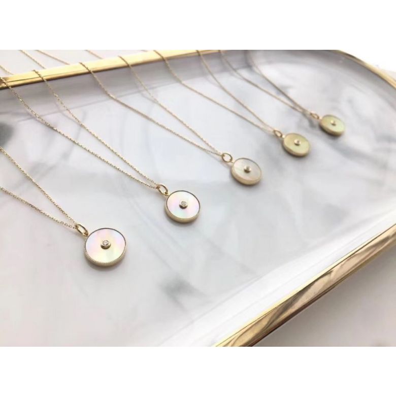 Pendentif Lettre de l'Alphabet - Vos initiales diamantées autour du cou - 17